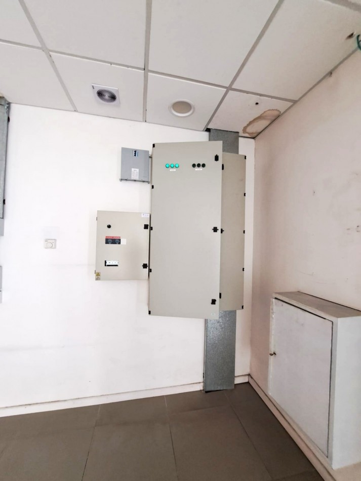 Venta Local comercial (Ex Banco) Av.Luro 6000 MDP