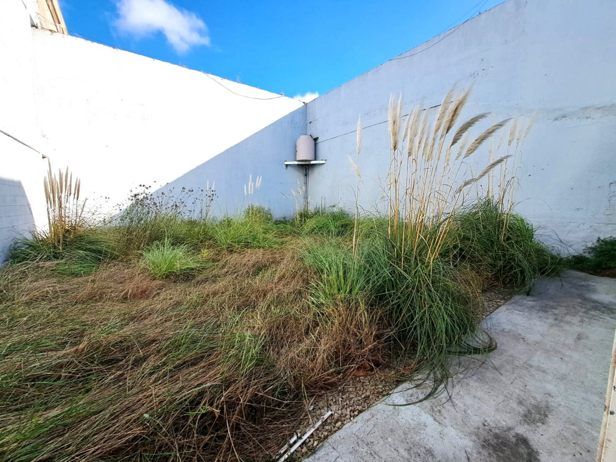 Venta Local comercial (Ex Banco) Av.Luro 6000 MDP
