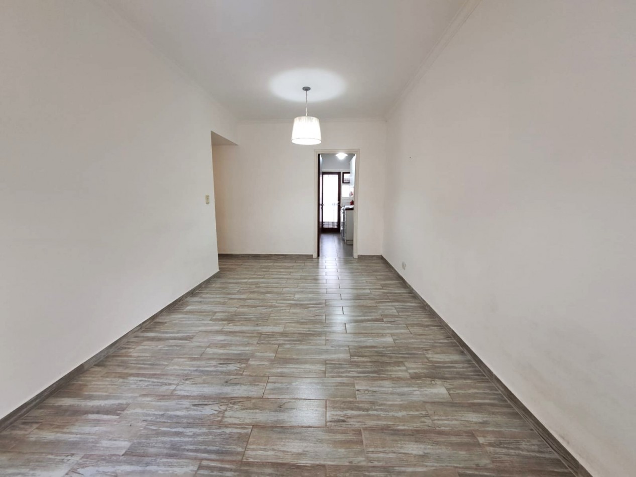 3 Amb. frente con balcon - reciclado- centro-plaza Mitre