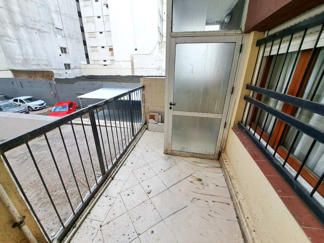 3 Amb. frente con balcon - reciclado- centro-plaza Mitre