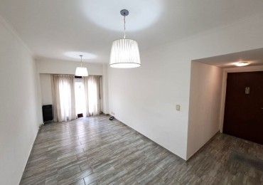 3 Amb. frente con balcon - reciclado- centro-plaza Mitre